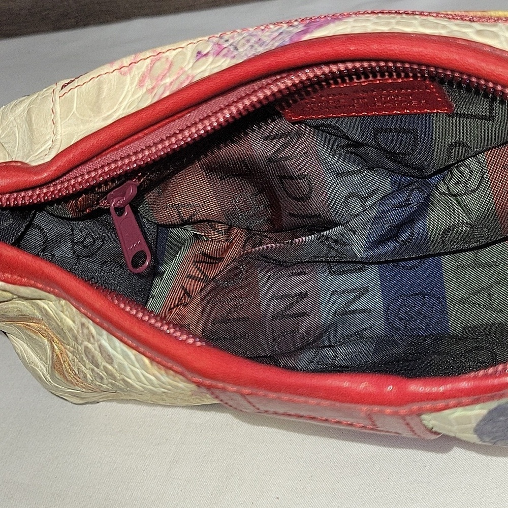 Marino Orlandi Italian Small Stylish Red and Cream Leather Shoulder Bag - Picture 13 of 16